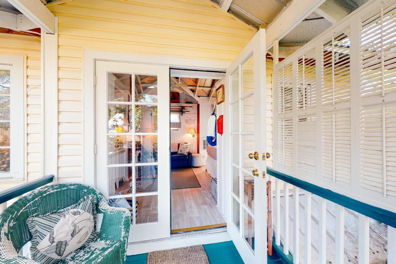 Baby Breezy Tree House Hotel Demere Park Exterior photo